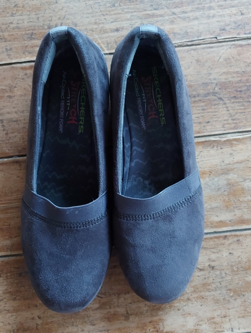 Skechers Slip-On Women's Casual Flats in Dark Gray Size 10